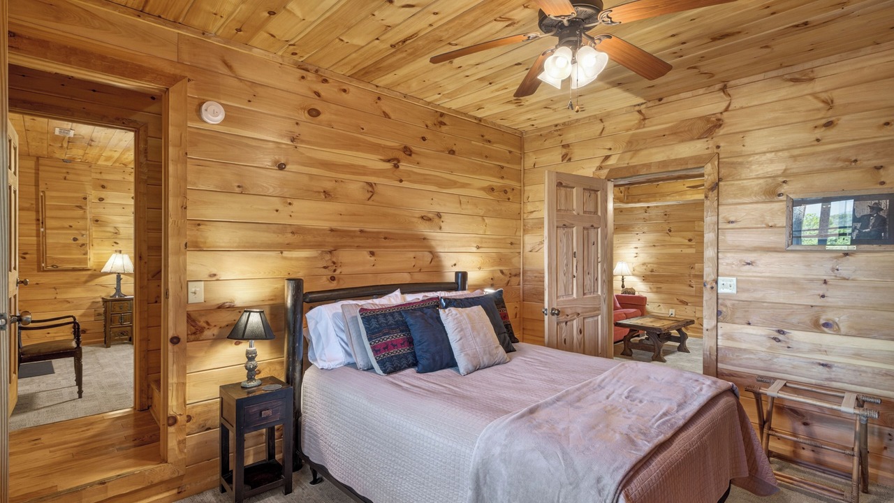 Photo of Bedroom in Ridges Over the Lake