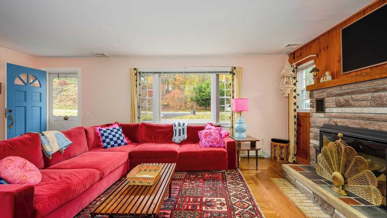 Photo of Livingroom in Hadley