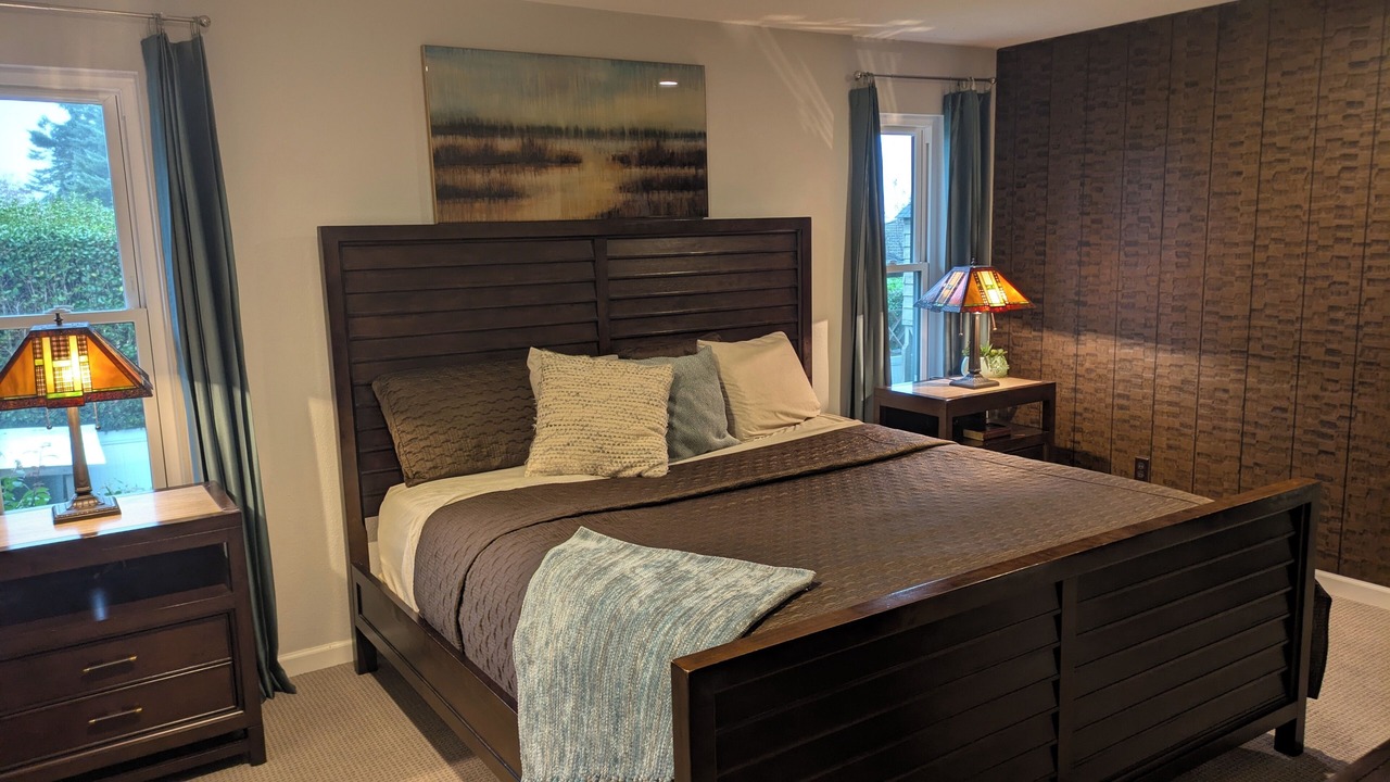 Photo of Bedroom in Seattle Metro Area
