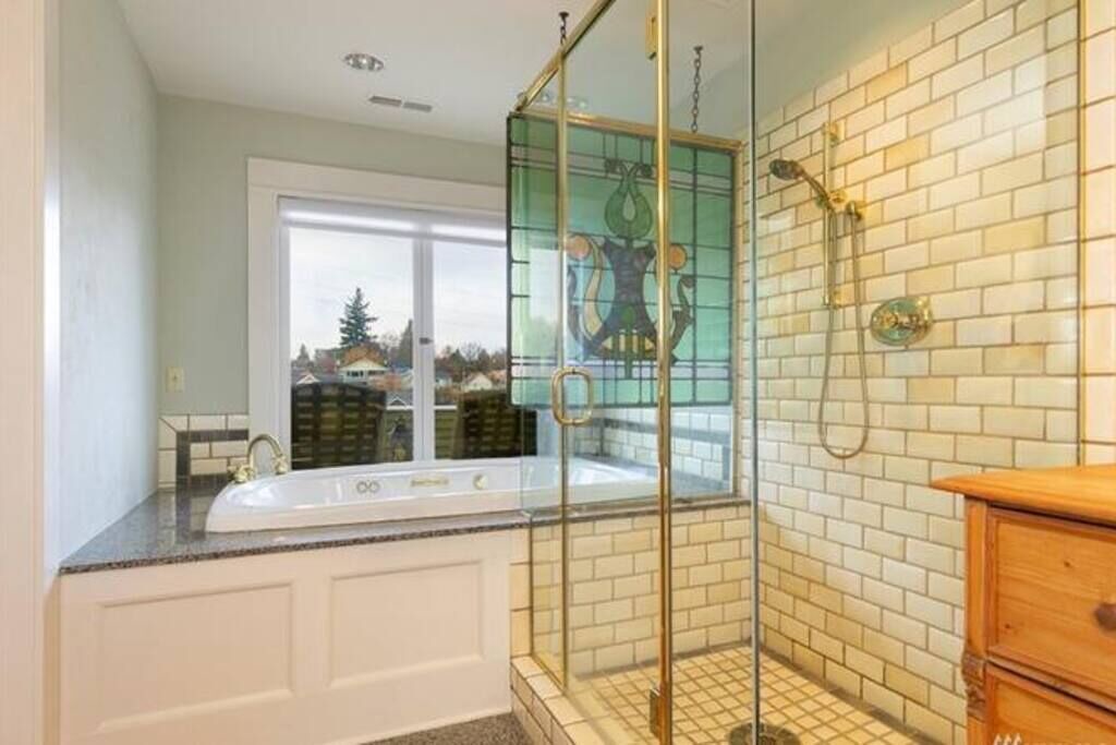 Photo of Bathroom in Queen Anne