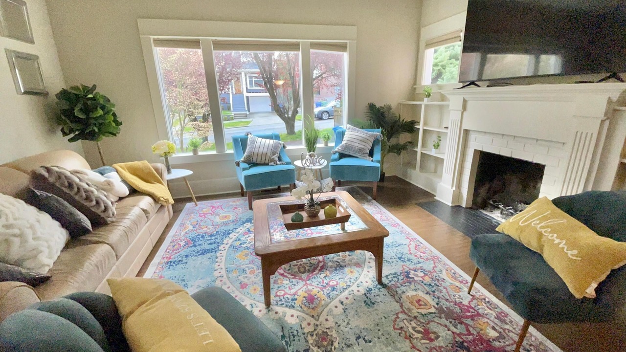 Photo of Bedroom in Queen Anne