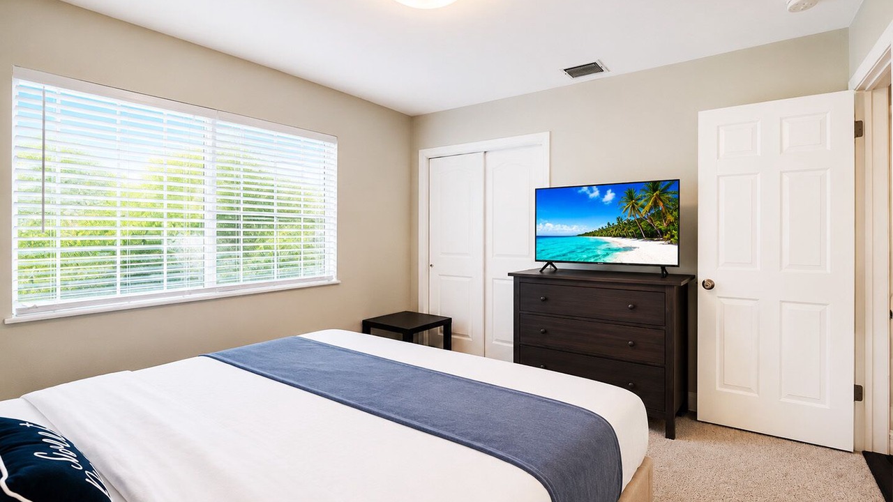 Photo of Bedroom in South Lake