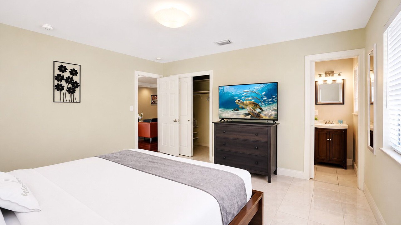 Photo of Bedroom in South Lake