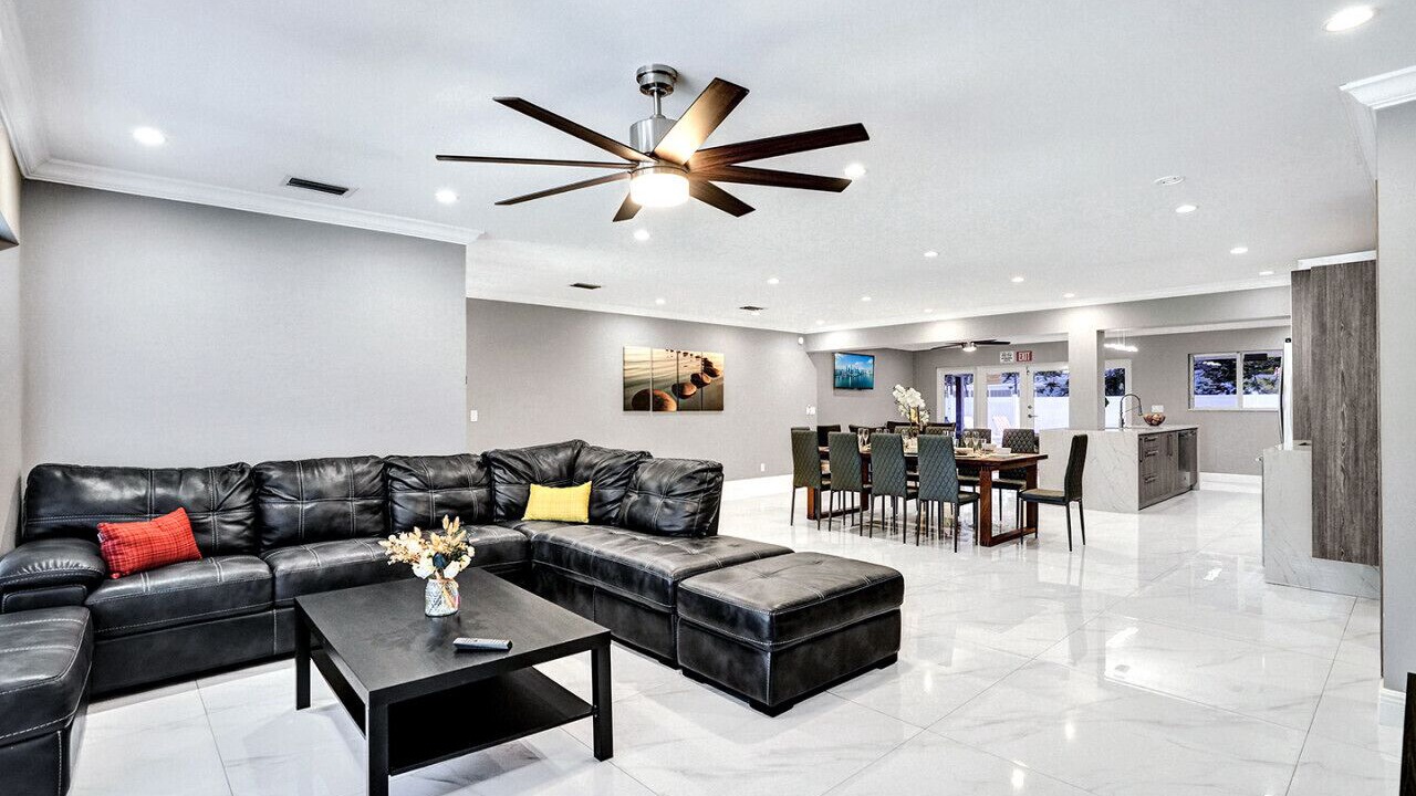 Photo of Livingroom in South Lake