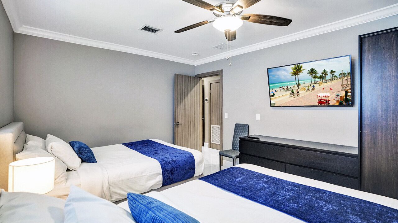 Photo of Bedroom in South Lake