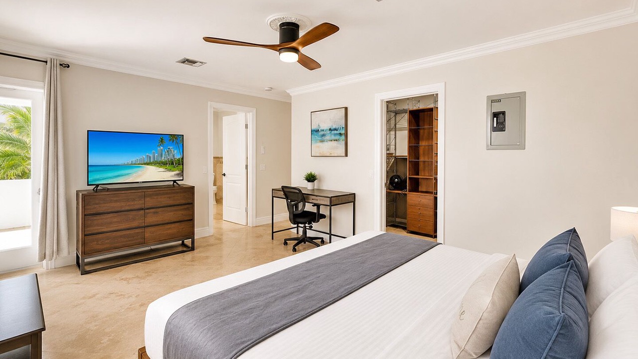 Photo of Bedroom in South Lake