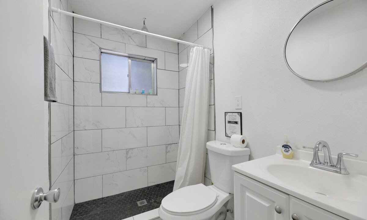 Photo of Bathroom in Rancho Oakey