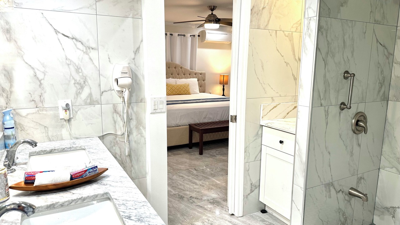 Photo of Bathroom in Kaanapali