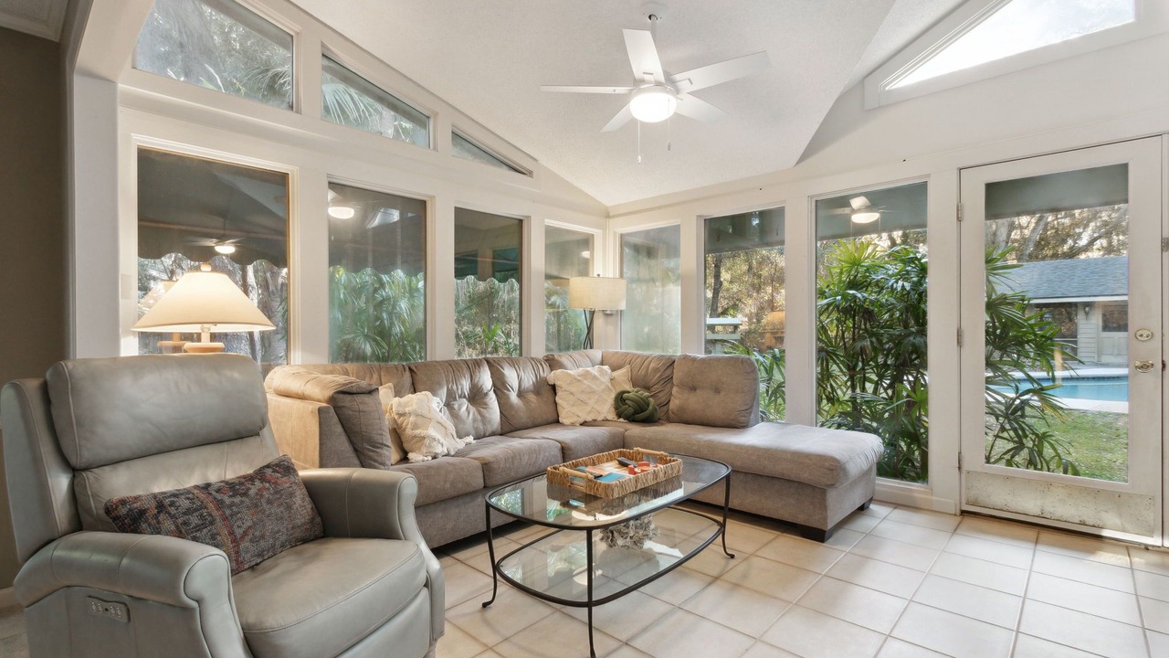 Photo of Livingroom in Amelia City
