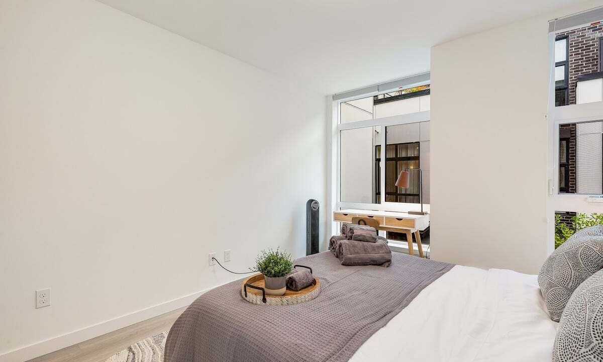 Photo of Bedroom in Broadway