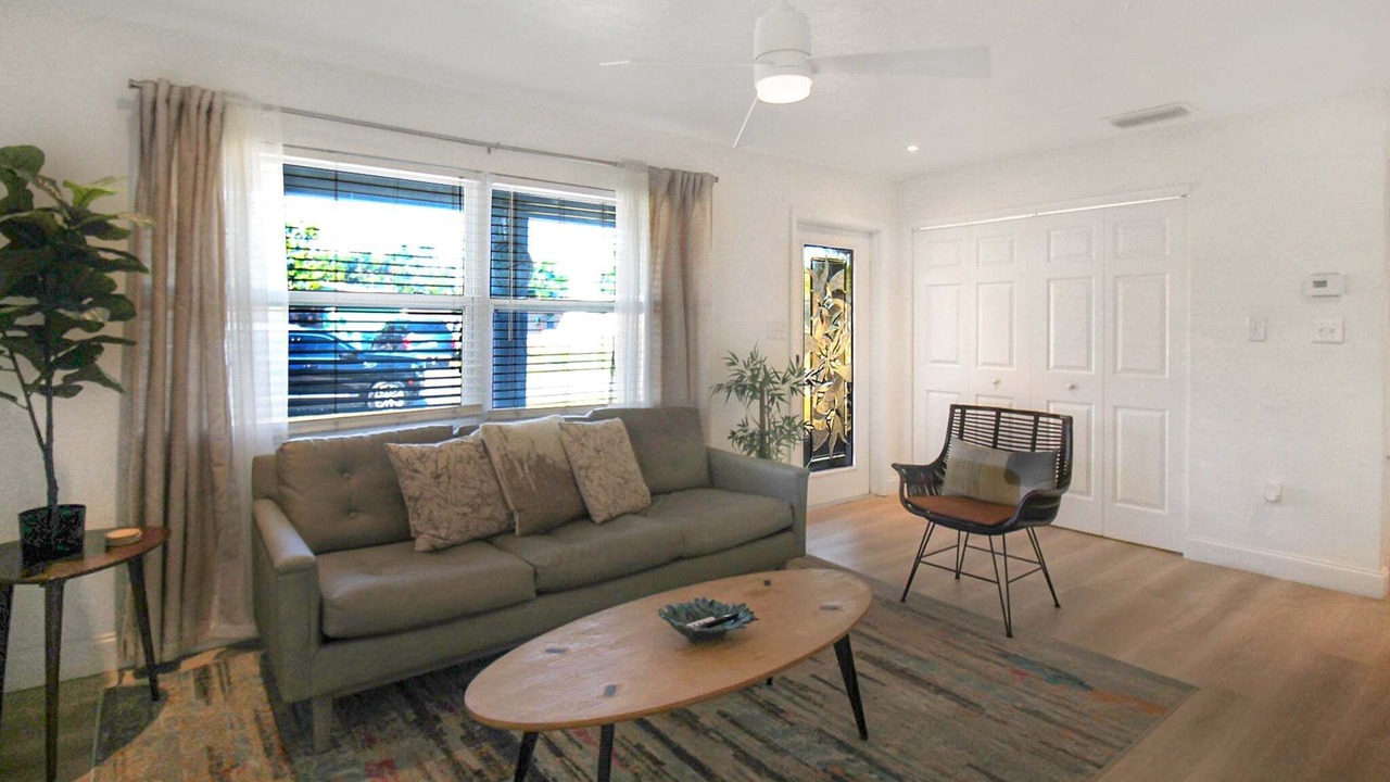Photo of Livingroom in Sarasota Springs