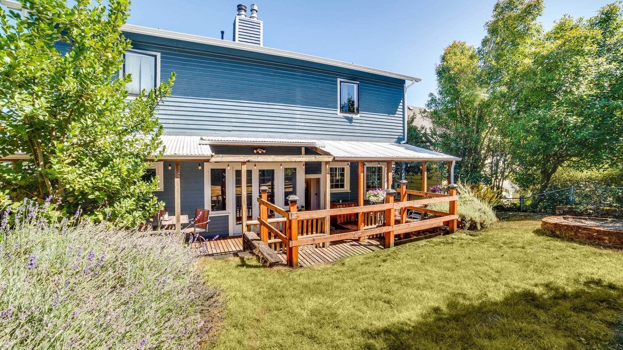 Photo of Outdoor in Seattle Metro Area