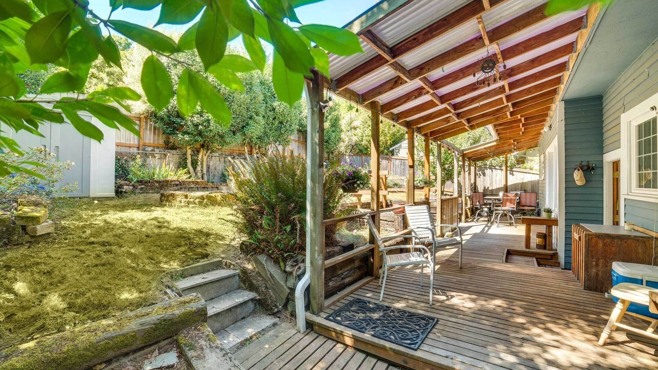 Photo of Patio Balcony in Seattle Metro Area