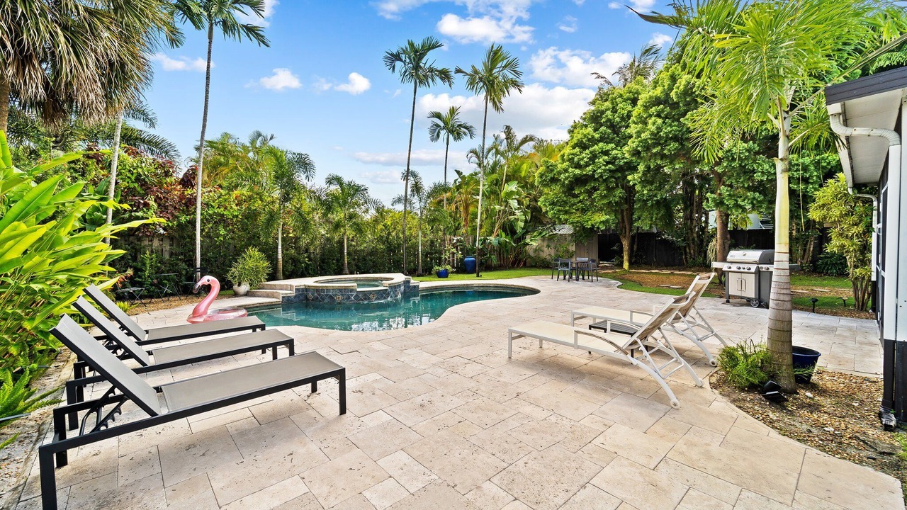 Photo of Outdoor in Poinsettia Heights