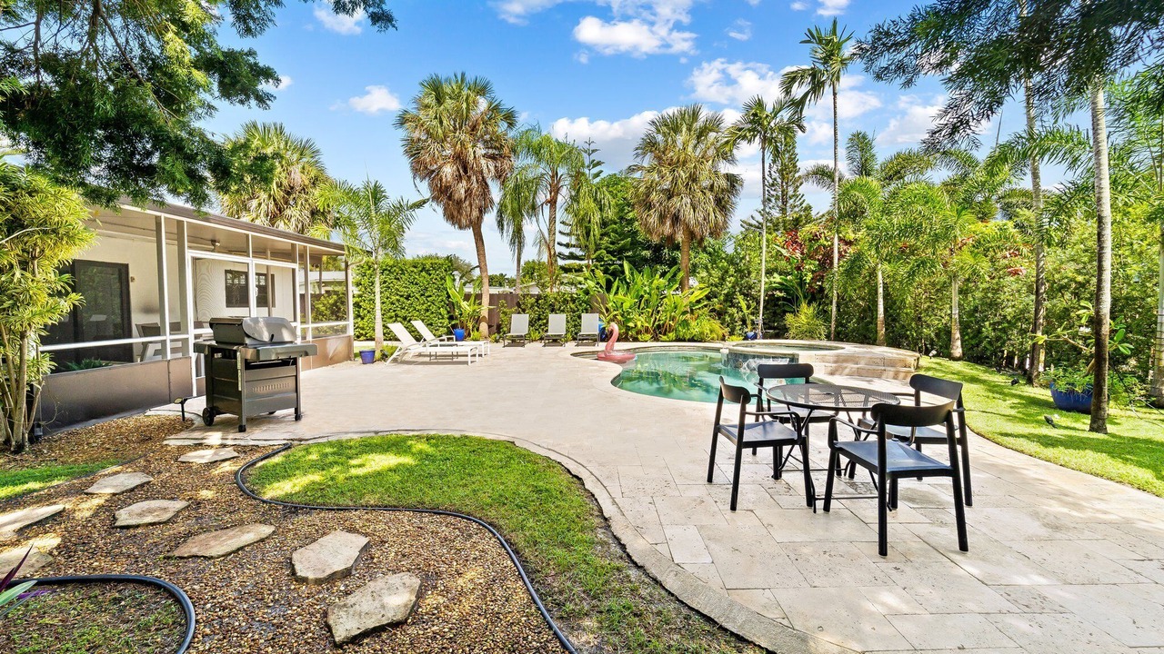 Photo of Outdoor in Poinsettia Heights