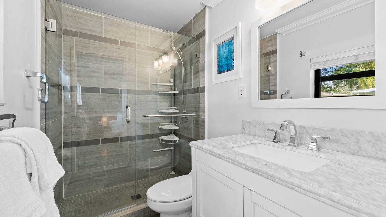 Photo of Bathroom in Poinsettia Heights