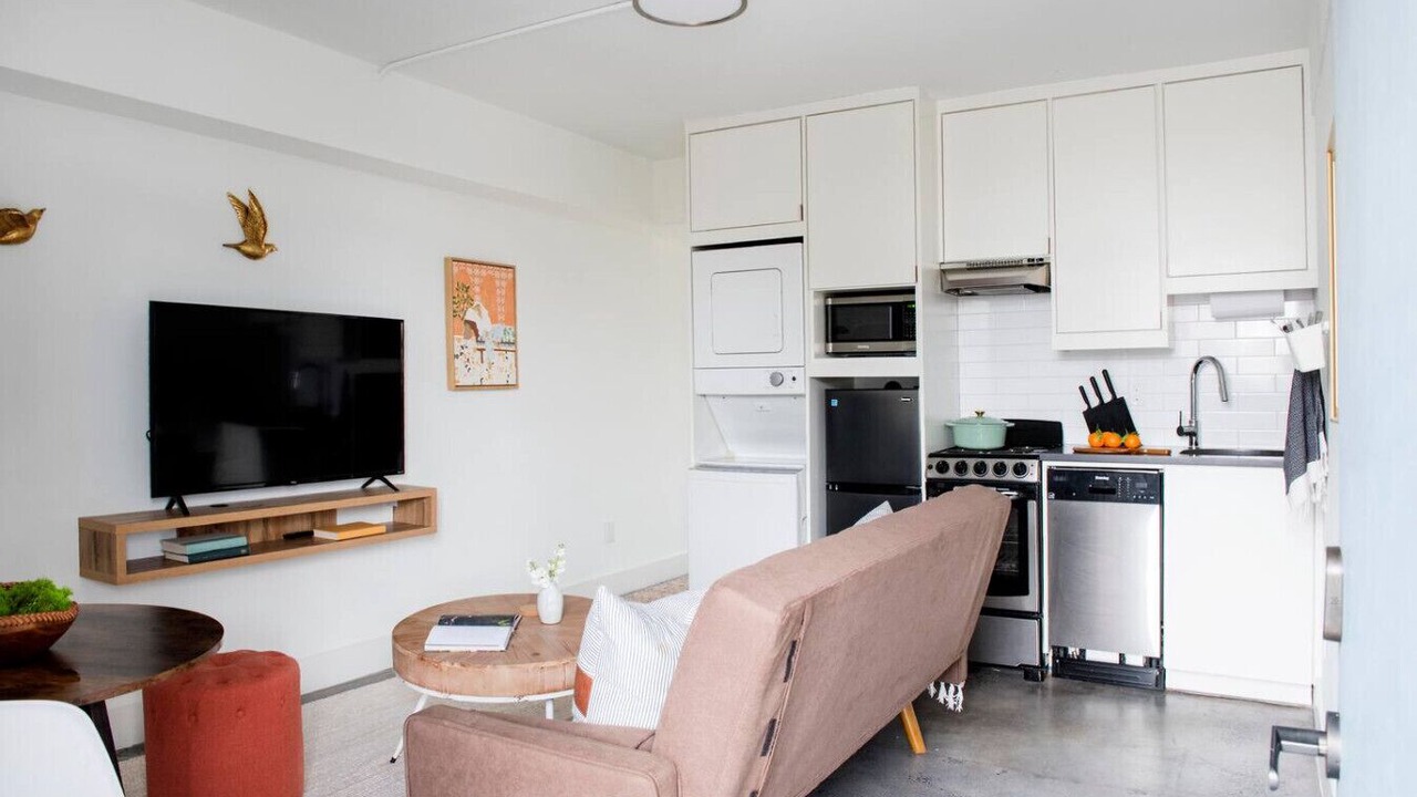 Photo of Livingroom in Virginia Highland