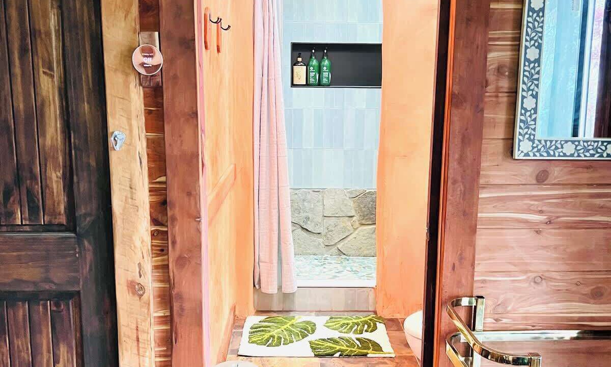 Photo of Bathroom in Lupton City