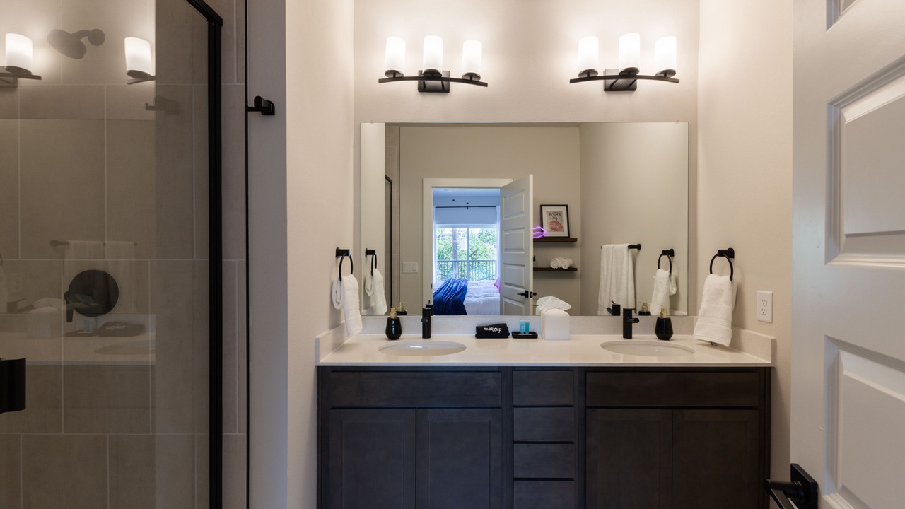 Photo of Bathroom in Mahncke Park
