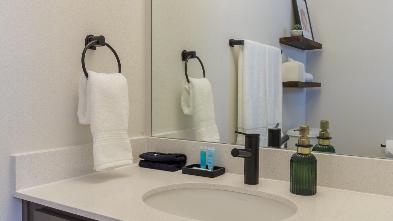 Photo of Bathroom in Mahncke Park