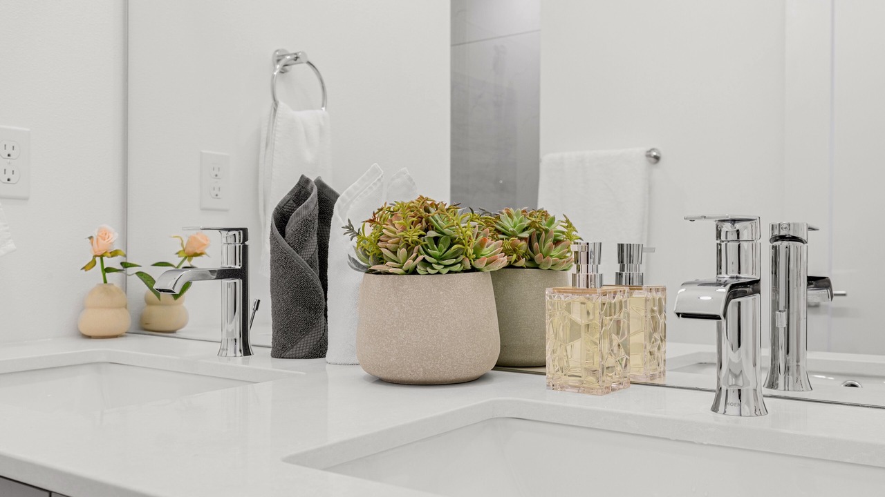 Photo of Bathroom in Broadway