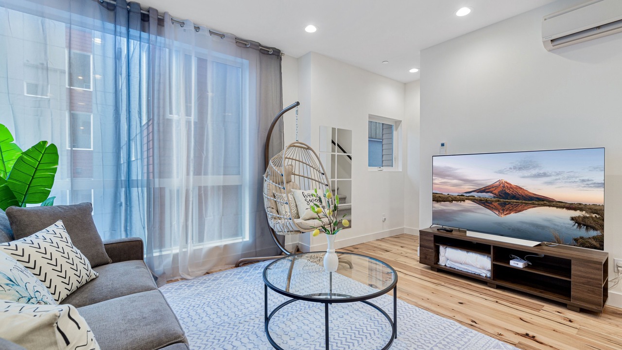 Photo of Livingroom in Broadway