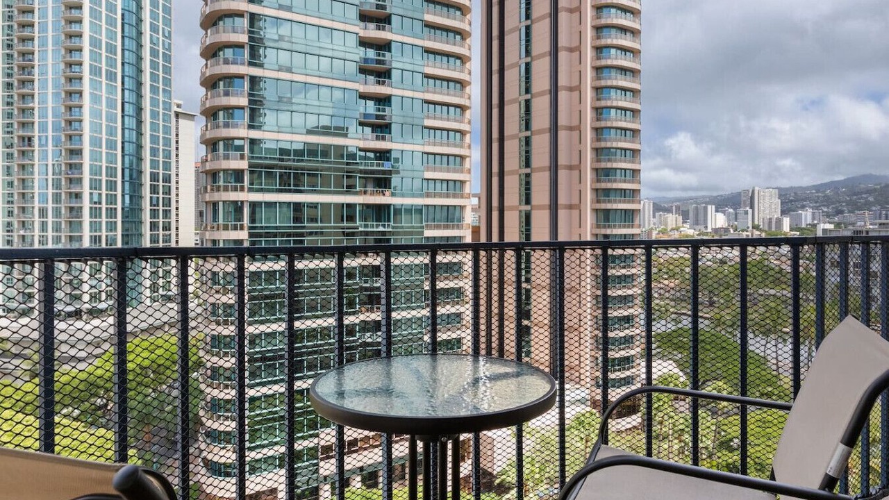 Photo of Outdoor in McCully - Moiliili