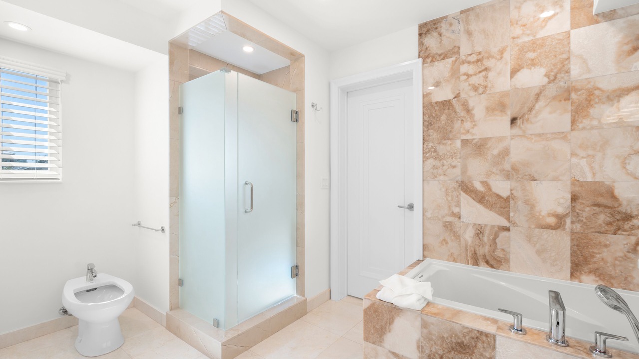 Photo of Bathroom in Birch Park Finger Streets