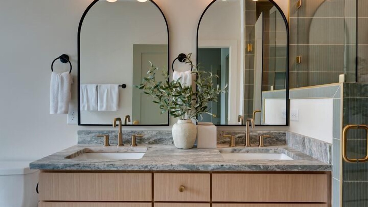 Photo of Bathroom in Hillsboro Village