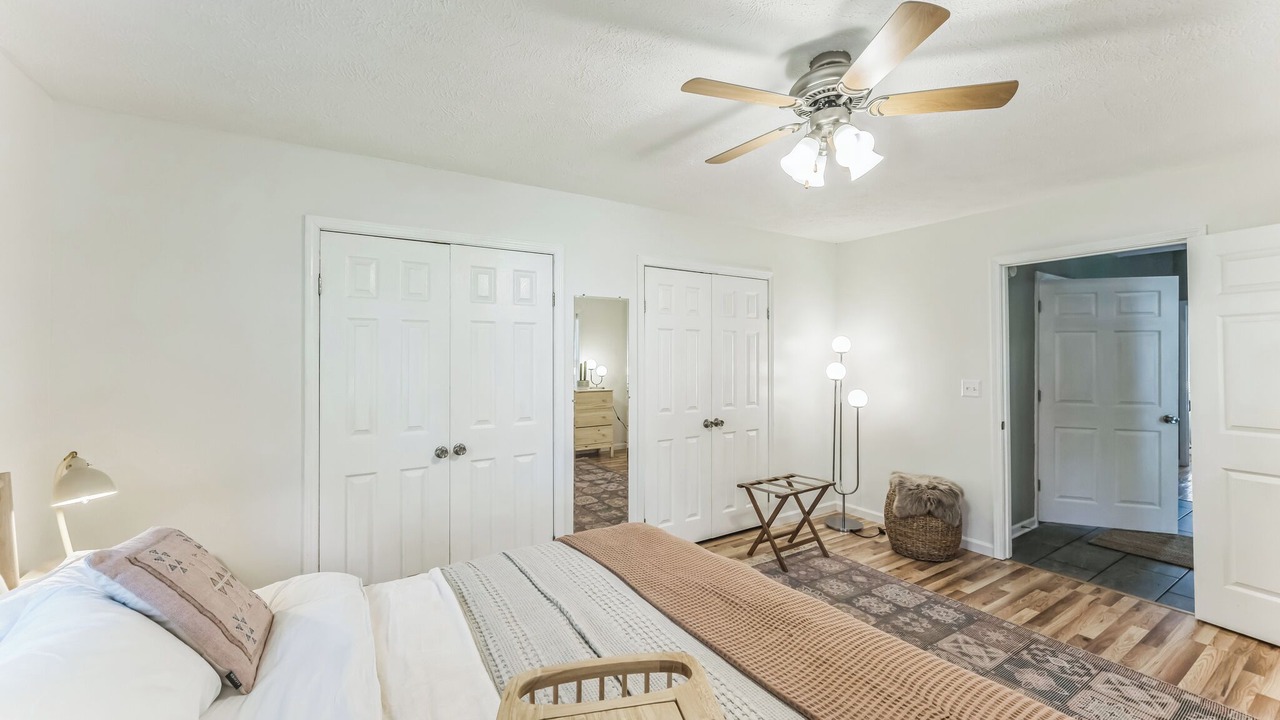 Photo of Bedroom in Niles
