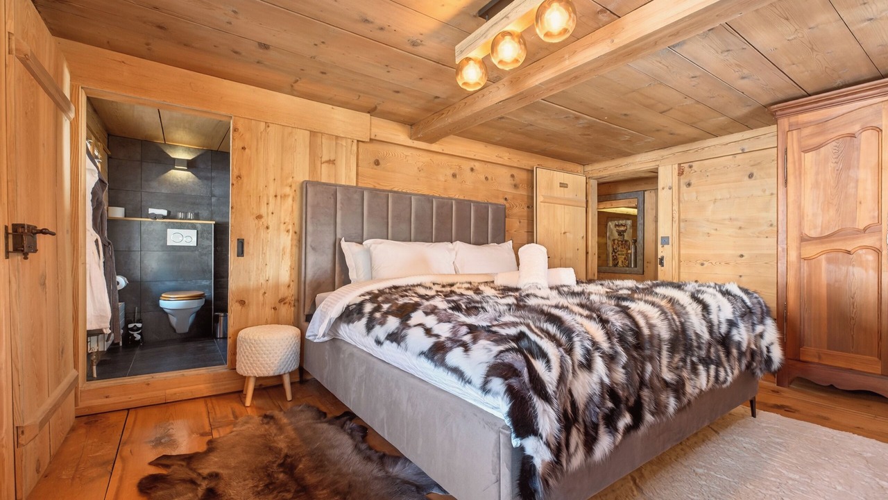 Photo of Bedroom in Zig Zag Ward