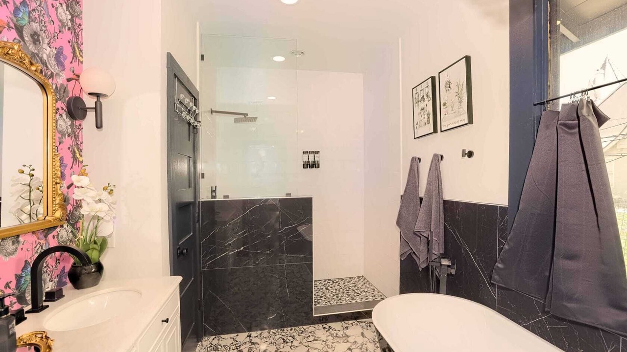Photo of Bathroom in Government Hill
