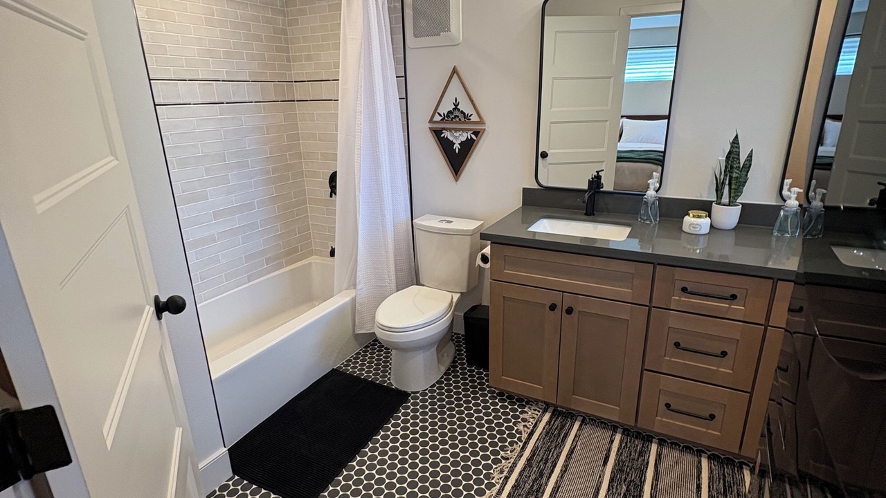 Photo of Bathroom in East Queen Anne