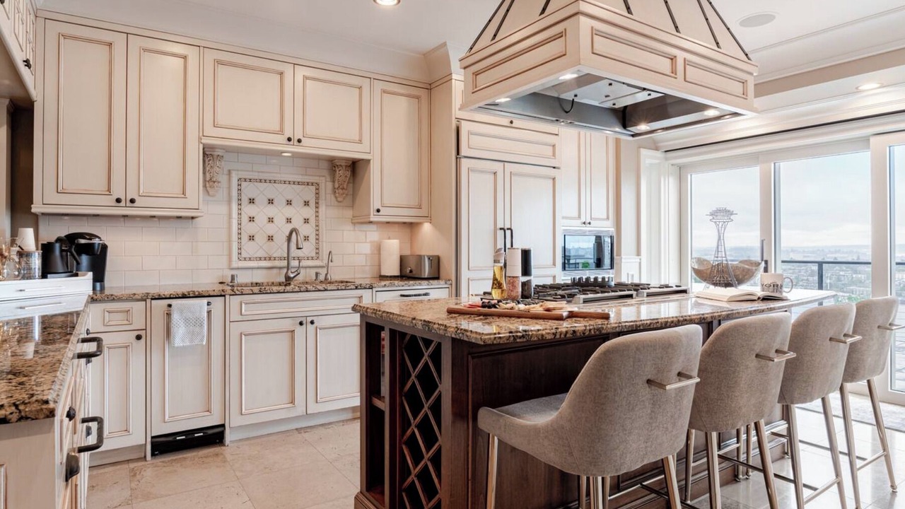 Photo of Kitchen in East Queen Anne