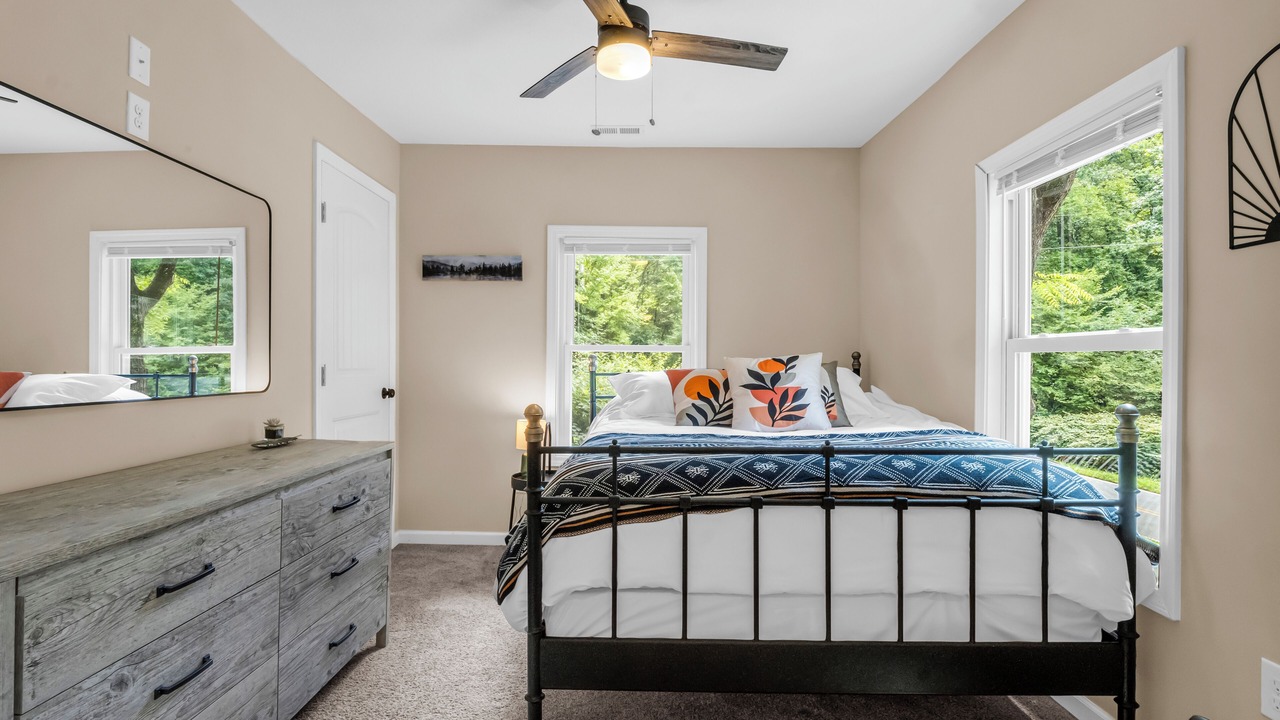 Photo of Bedroom in The Peaks at Lake Lure