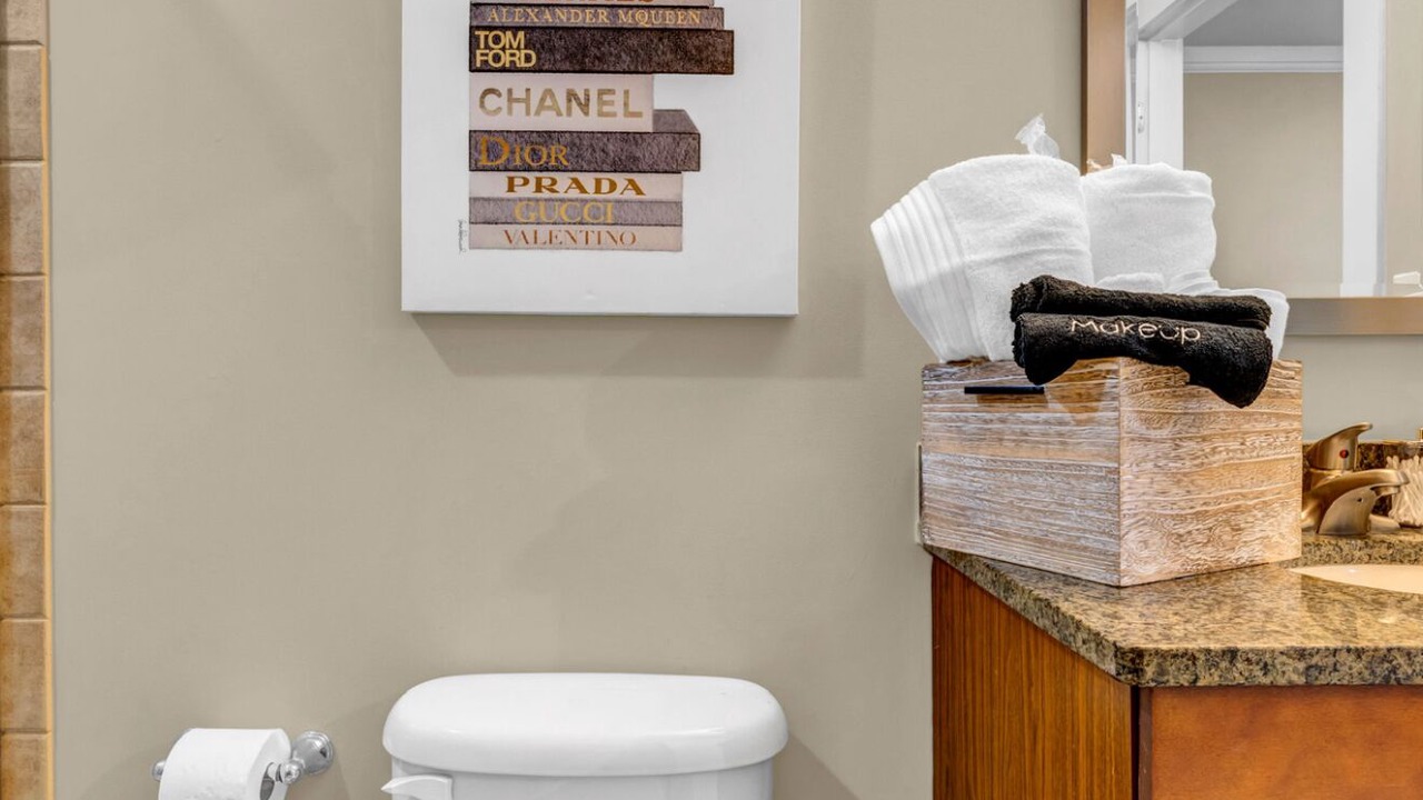 Photo of Bathroom in North Buckhead