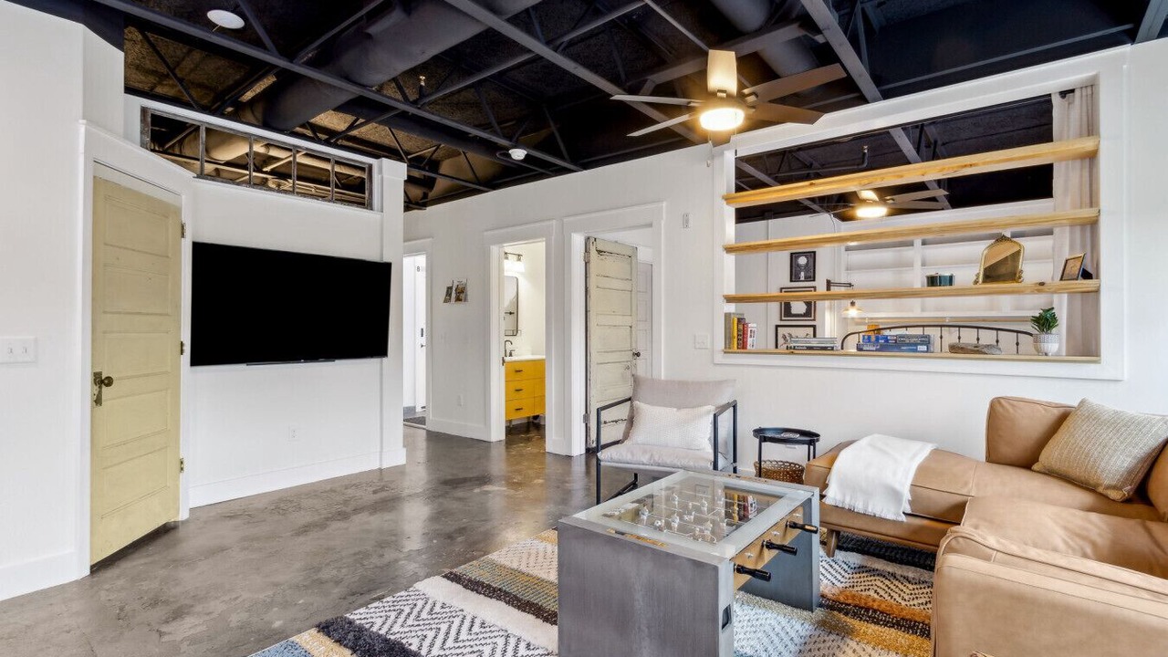 Photo of Livingroom in St. Marys