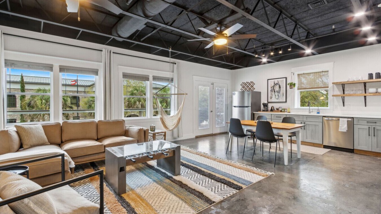 Photo of Livingroom in St. Marys