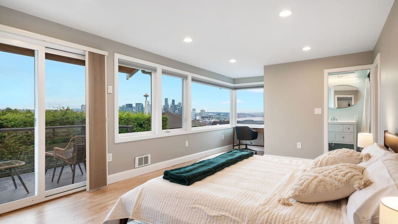 Photo of Bedroom in Lower Queen Anne