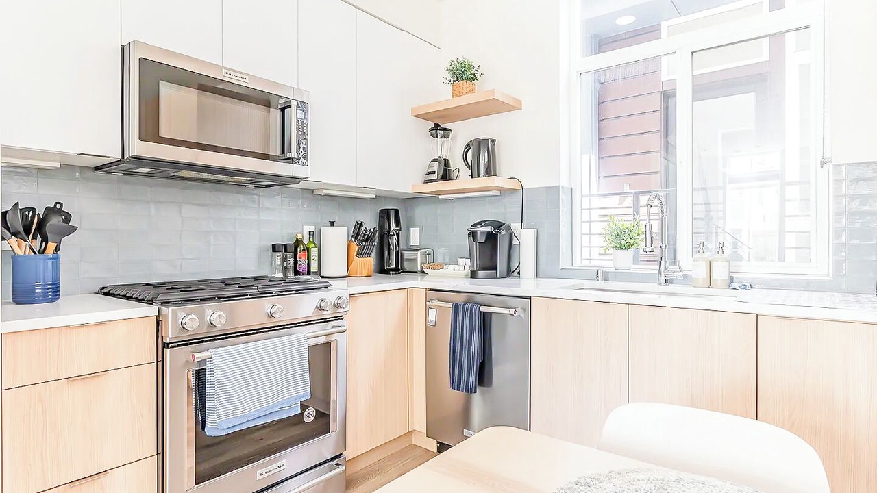 Photo of Kitchen in East Queen Anne