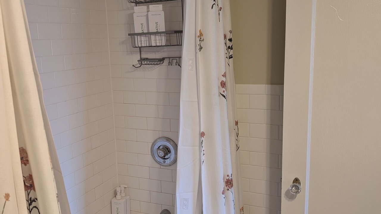 Photo of Bathroom in North Admiral