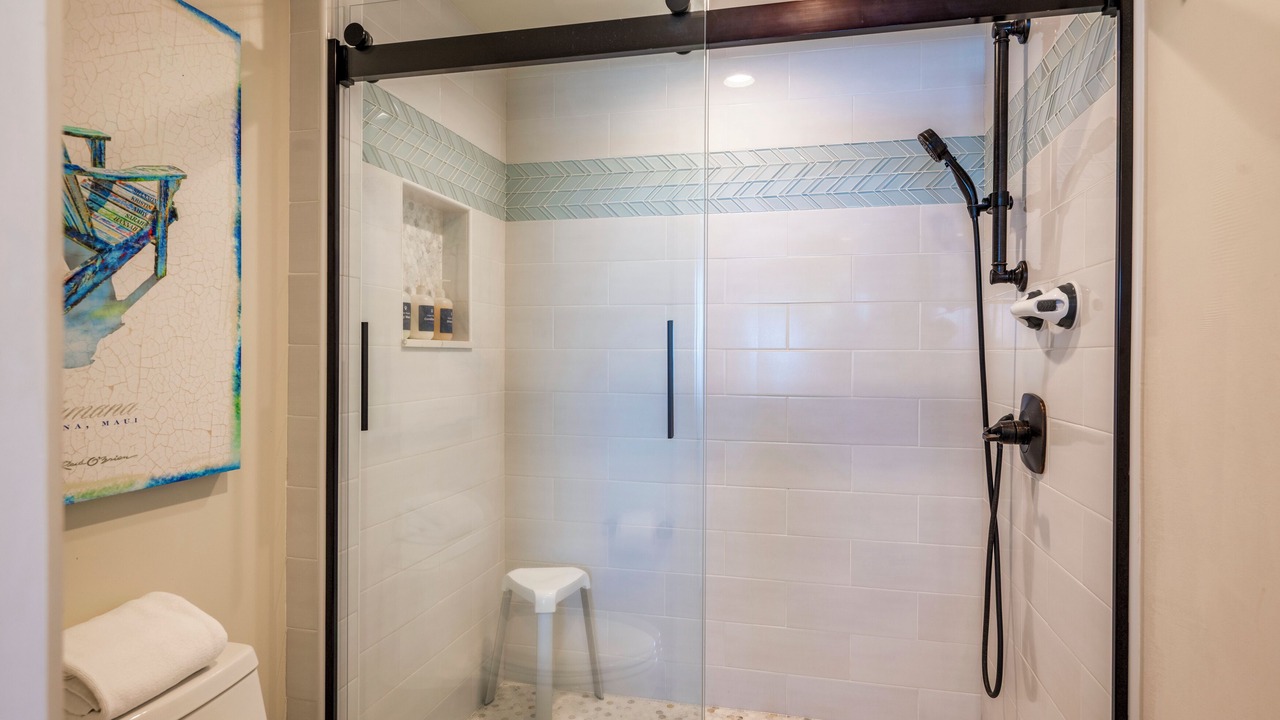 Photo of Bathroom in Downtown Lahaina