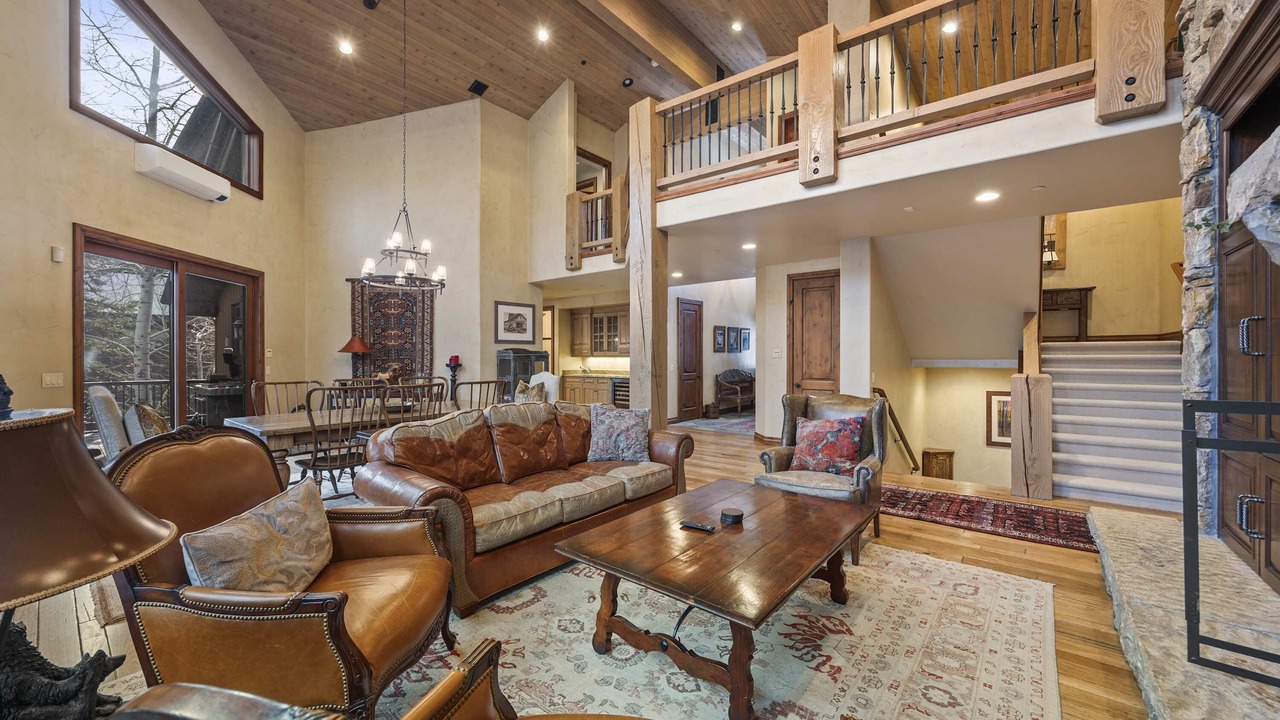 Photo of Livingroom in Deer Valley