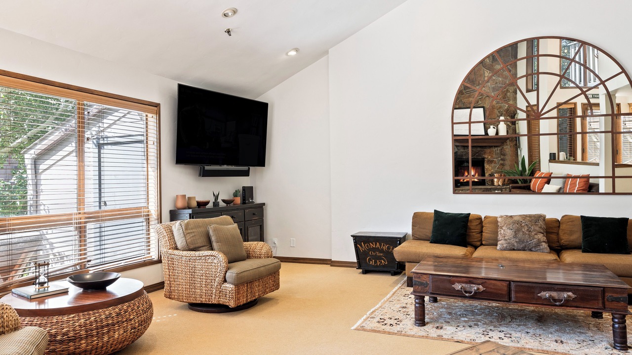 Photo of Livingroom in Deer Valley