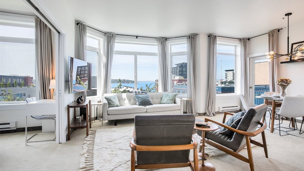 Photo of Livingroom in Belltown