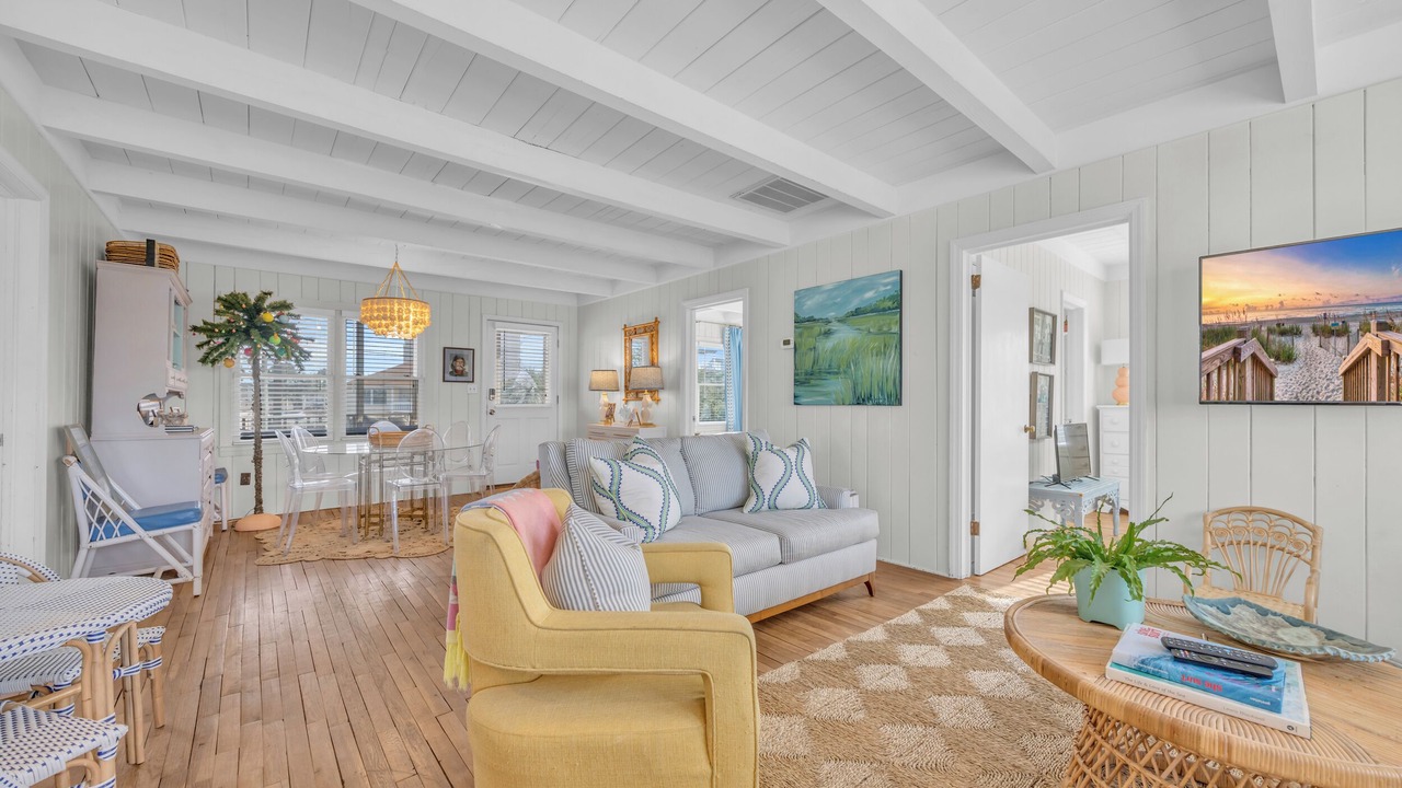 Photo of Livingroom in Litchfield by the Sea