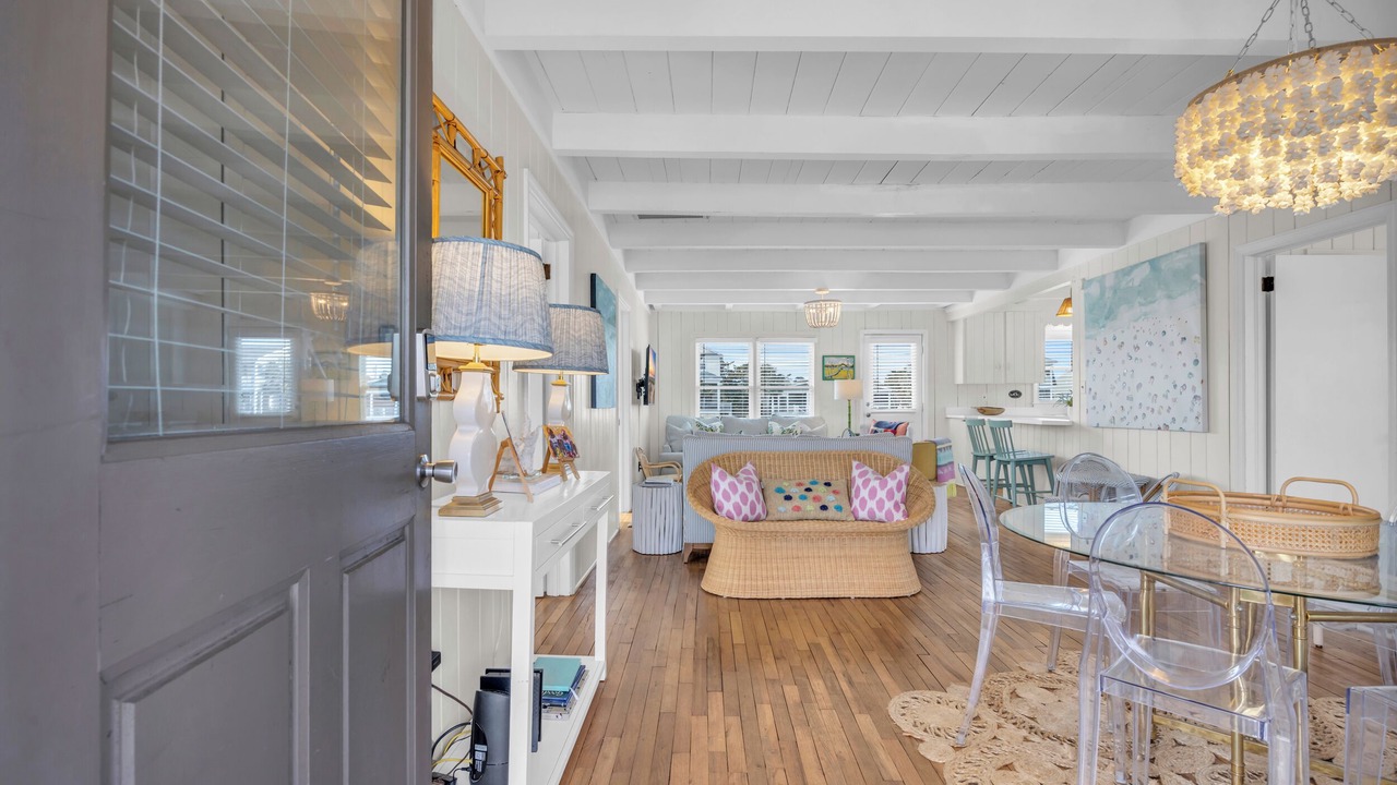 Photo of Livingroom in Litchfield by the Sea