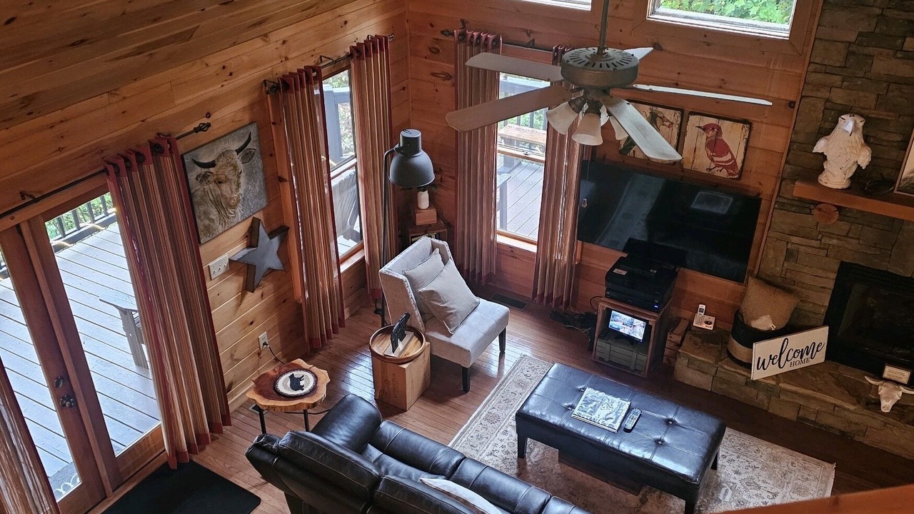 Photo of Livingroom in Blue Ridge