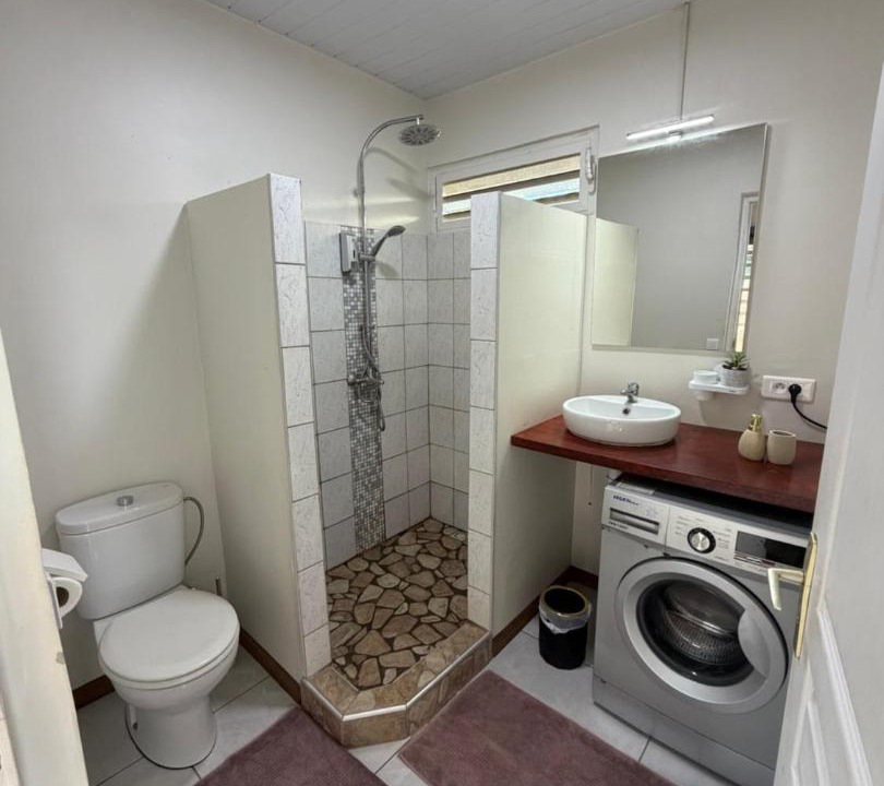 Photo of Bathroom in Taravao