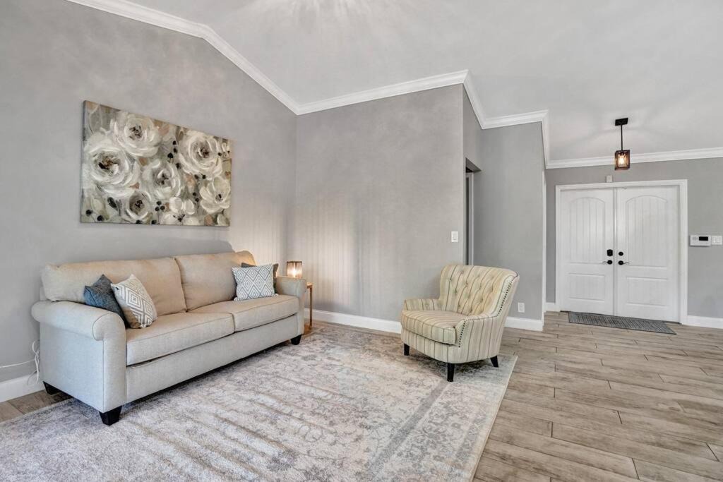 Photo of Livingroom in Plantation